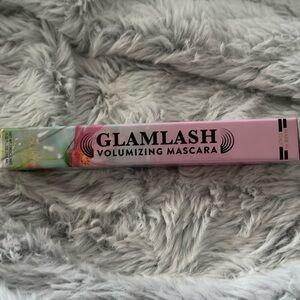 Laura Geller Glamlash volumizing mascara